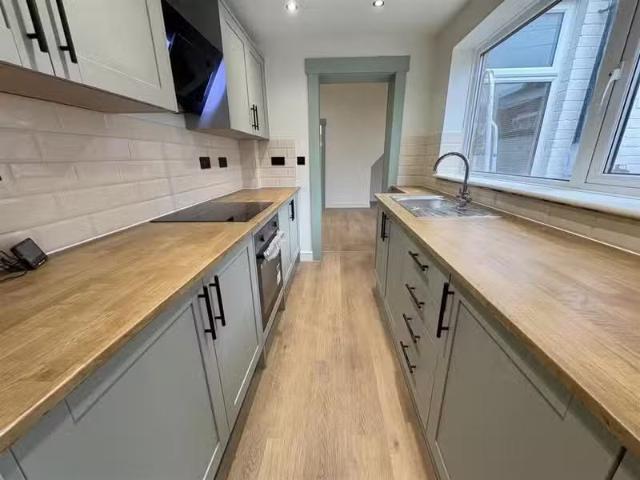 3 bedroom terraced house for rent in Oakland Gardens, Darlingt.