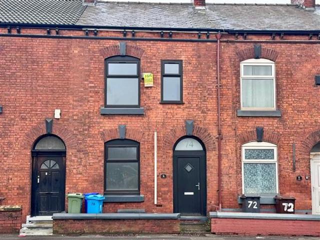 3 Bedroom Terraced House For Rent in Oldham Road, Manchester