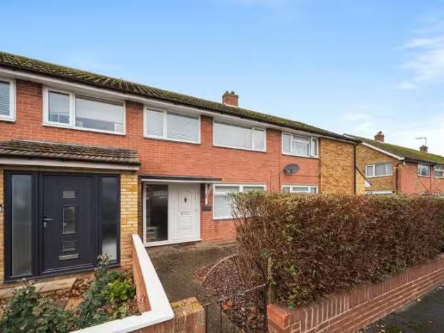 3 bedroom terraced house for rent in Leander Drive, Gravesend.