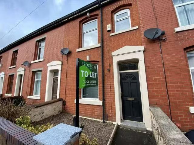 3 bedroom terraced house for rent in Livesey Branch Road, Blac.