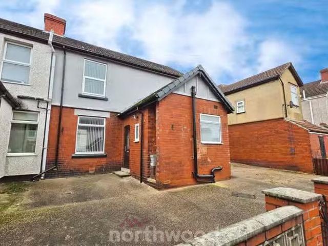 3 bedroom terraced house for rent in Markham Avenue, Carcroft.