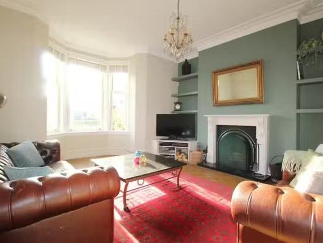 3 bedroom terraced house for rent in Midstocket Road, Aberdeen.