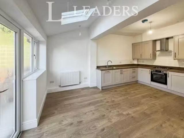 3 bedroom terraced house for rent in Shaw Lane, Stoke Prior, B60