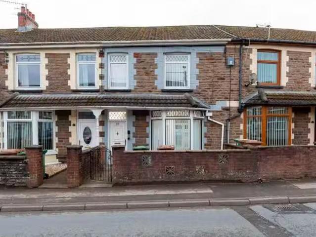 3 bedroom terraced house for rent in Shingrig Road, Nelson, Tr.
