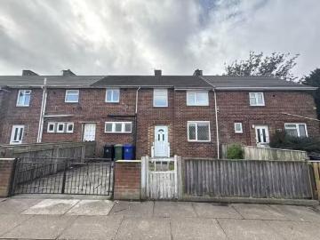 3 bedroom terraced house for rent in Stainton Drive, Grimsby.