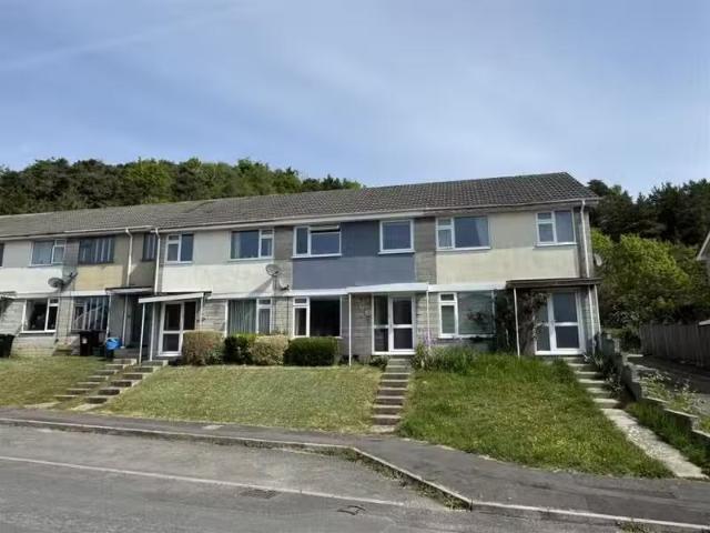 3 bedroom terraced house for rent in Stoneable Road, Radstock.