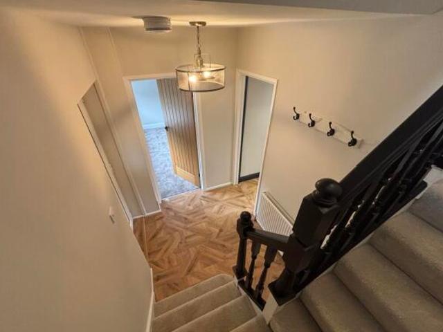 3 bedroom terraced house for rent in Swift Road, Grenoside, S35