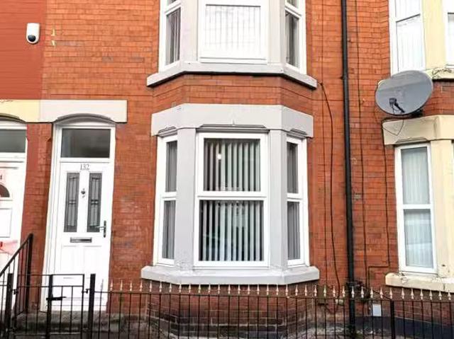3 bedroom terraced house for rent in Paterson Street, Birkenhe.