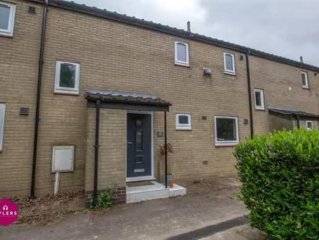 3 bedroom terraced house for rent in Rampton Drift, Longstanto.