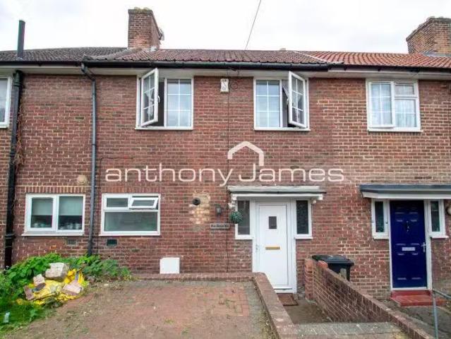 3 bedroom terraced house for rent in Rangefield Road, Bromley.