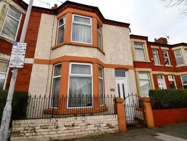 3 bedroom terraced house for rent in Woodchurch Road, Prenton.