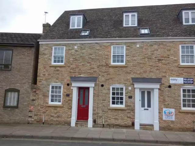 3 bedroom terraced house for rent in Waterside, ELY, Cambridge.