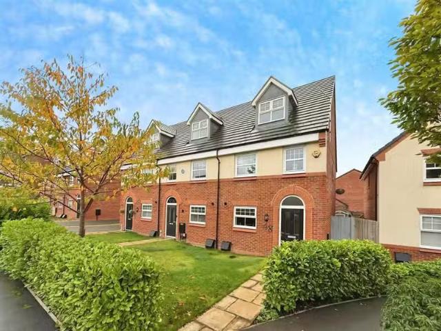 3 bedroom terraced house for rent in Walker Road, Northwich, CW8