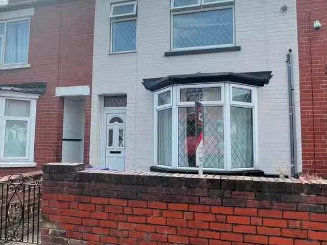 3 bedroom terraced house for rent in Washington Grove, Bentley.