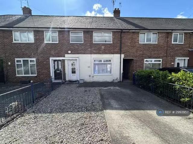 3 bedroom terraced house for rent in Westerdale Grove, Hull, HU9