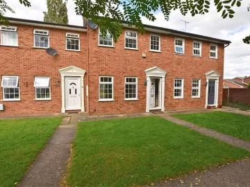 3 bedroom terraced house for rent in Whitehouse Road, South Wo.