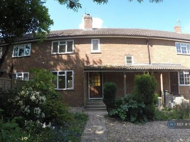 3 Bedroom Terraced House For Rent In Tadley