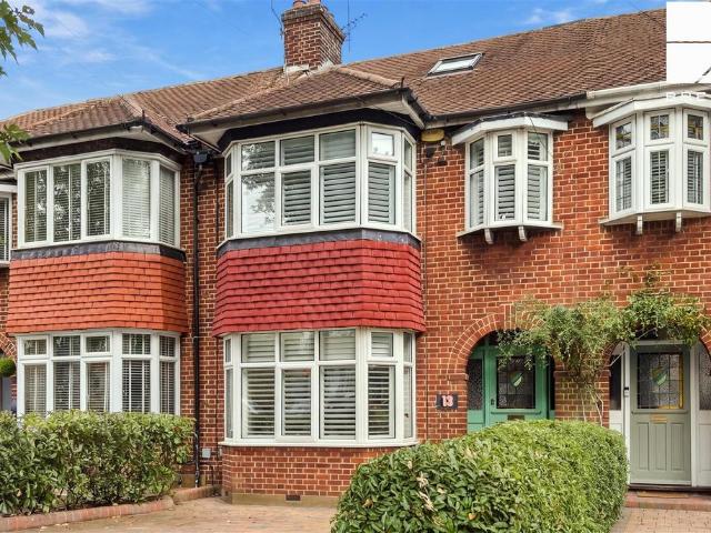 3 bedroom terraced house for sale