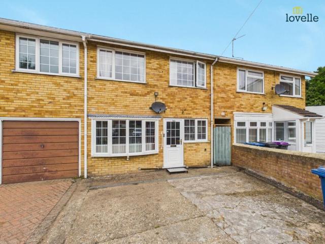 3 bedroom terraced house for sale