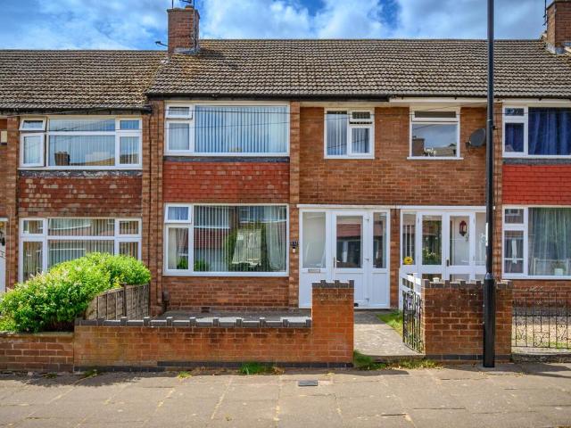 3 bedroom terraced house for sale