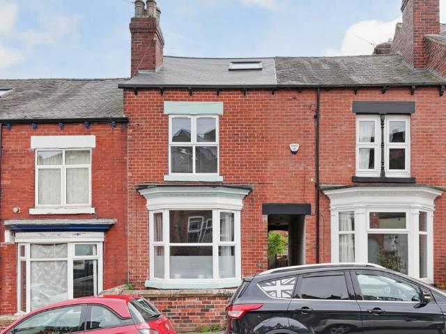 3 bedroom terraced house for sale