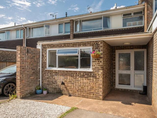 3 bedroom terraced house for sale