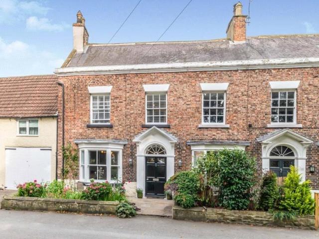 3 bedroom terraced house for sale