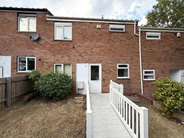 3 bedroom terraced house for sale