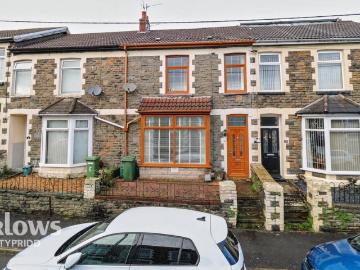 3 bedroom terraced house for sale