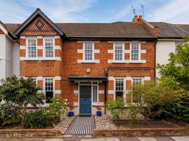 4 bedroom terraced house for sale