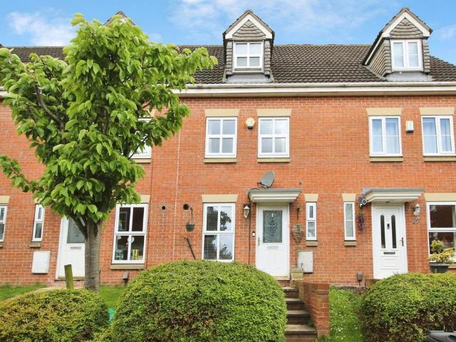 3 bedroom terraced house for sale