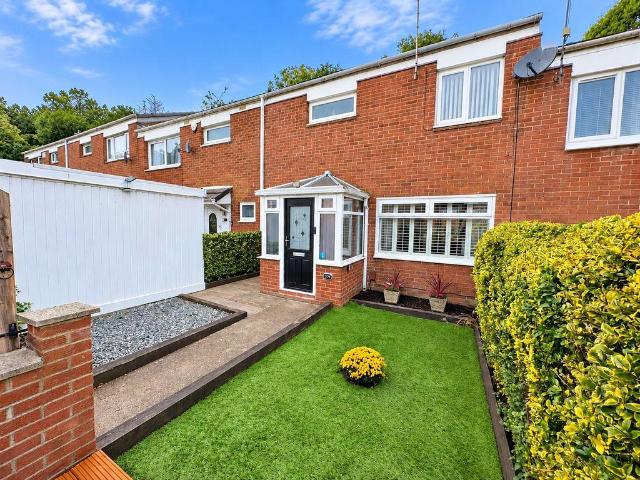 3 bedroom terraced house for sale