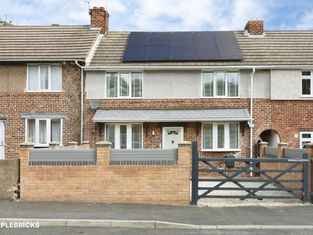 3 bedroom terraced house for sale