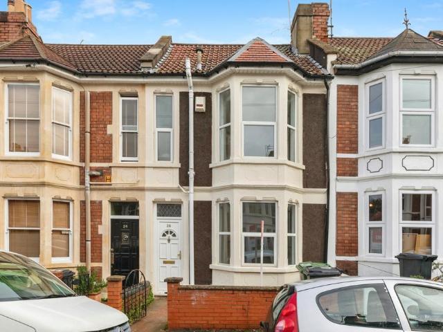 3 bedroom terraced house for sale