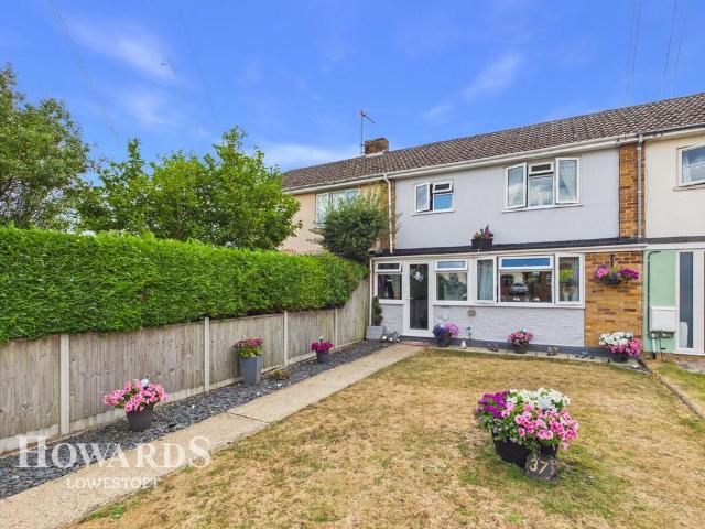 3 bedroom terraced house for sale