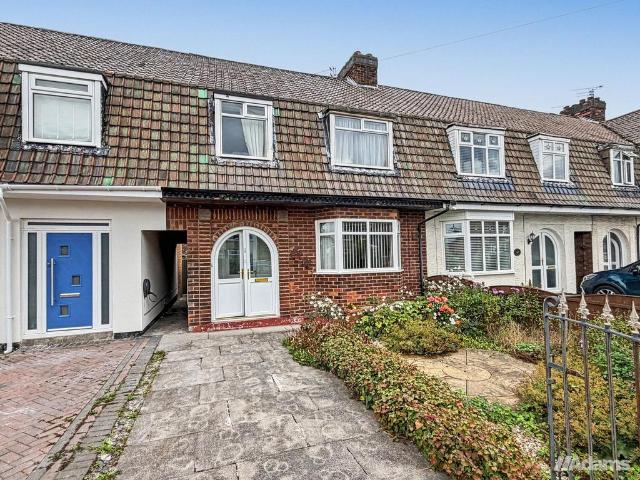 3 bedroom terraced house for sale