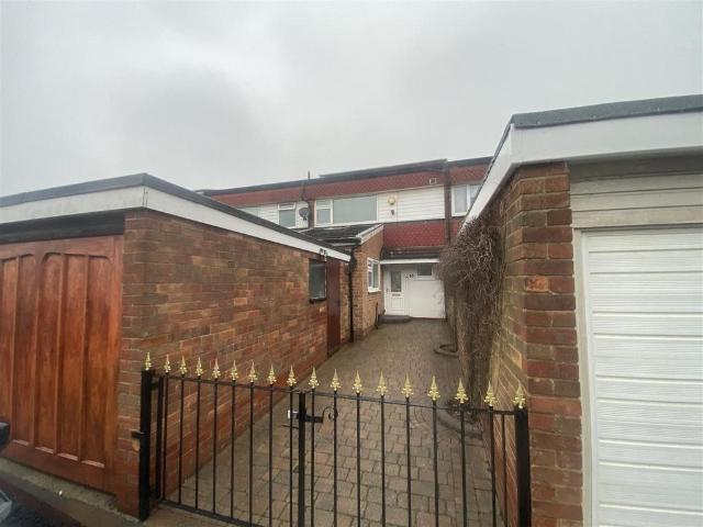 3 bedroom terraced house for sale