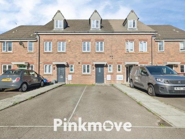 3 bedroom terraced house for sale