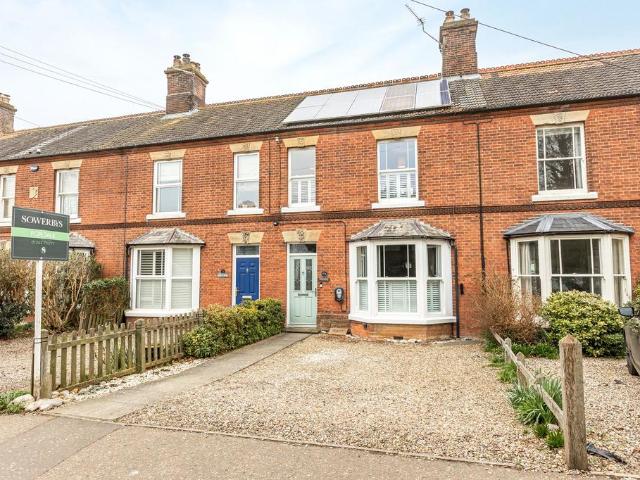 3 bedroom terraced house for sale