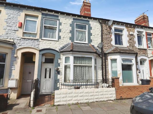 3 bedroom terraced house for sale