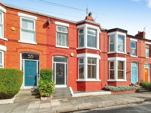 3 bedroom terraced house for sale