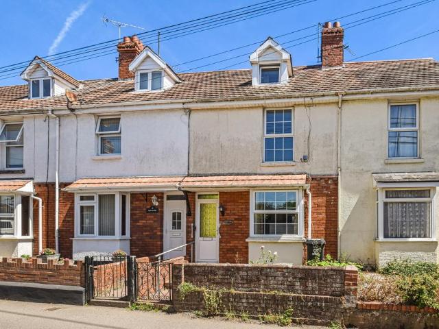 3 bedroom terraced house for sale