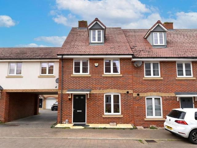 3 bedroom terraced house for sale