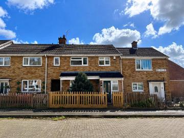3 bedroom terraced house for sale