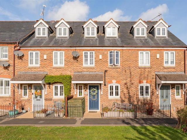 3 bedroom terraced house for sale