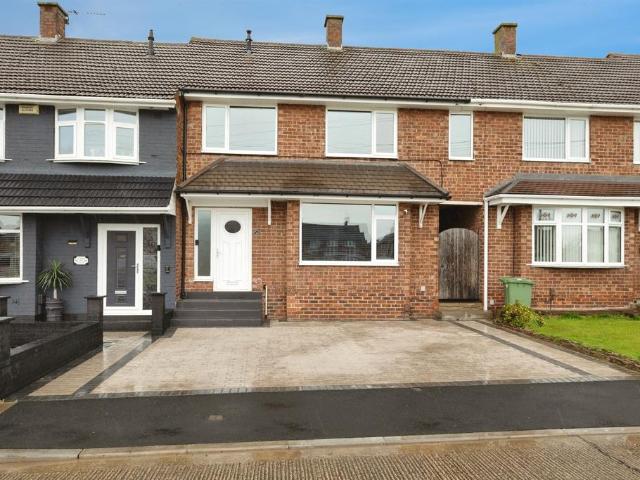 3 bedroom terraced house for sale