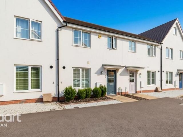 3 bedroom terraced house for sale