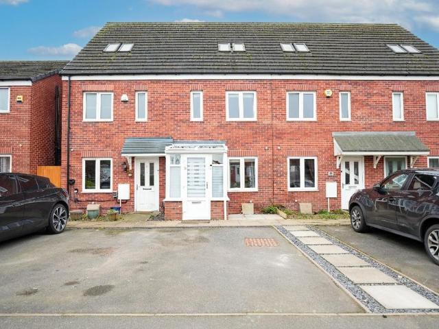 3 bedroom terraced house for sale
