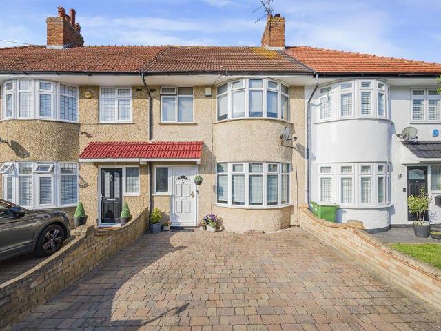 3 bedroom terraced house for sale