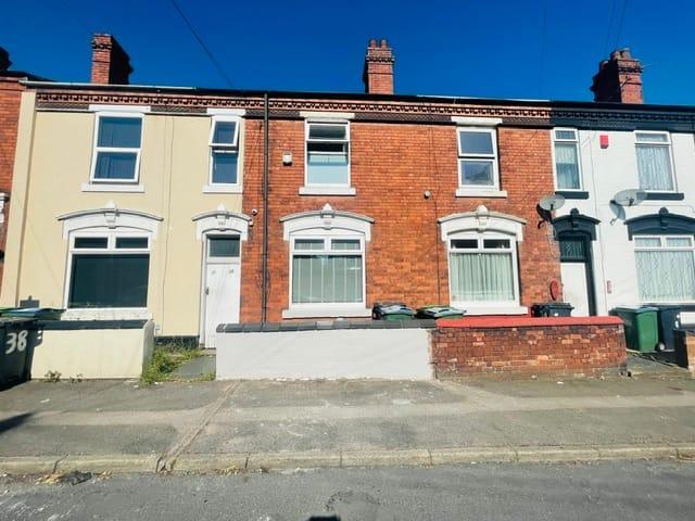 3 bedroom terraced house for sale